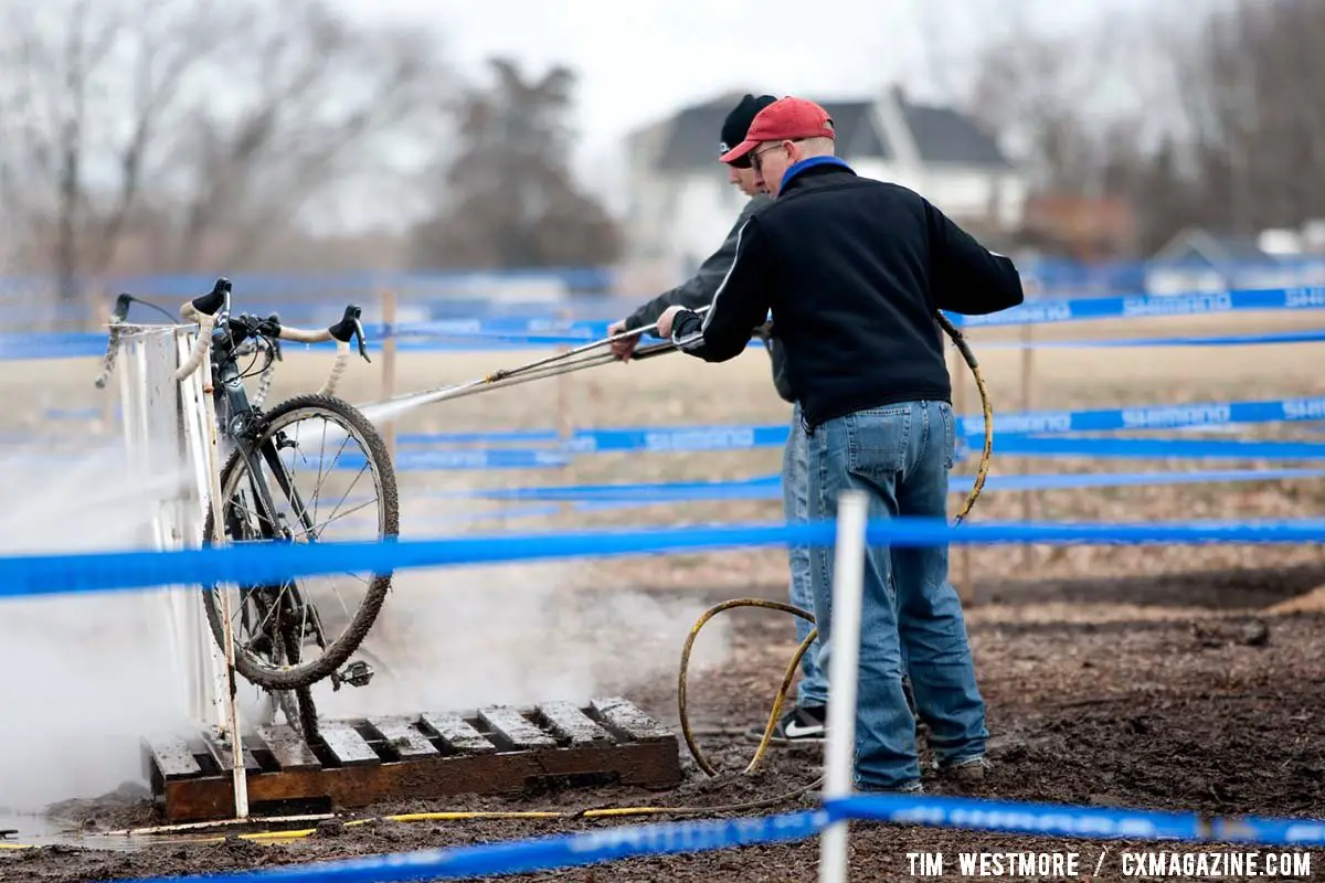 A bike gets washed down after the Masters Women 35-39 race. © Cyclocross Magazine